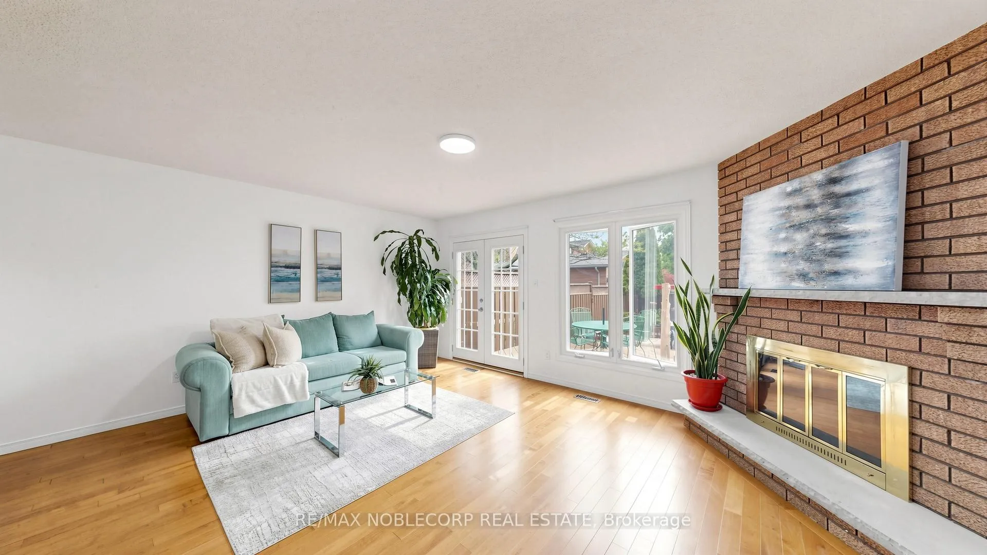 Photo 3 of 2240 Shipwright Road, Oakville, Glen Abbey — HOMEH