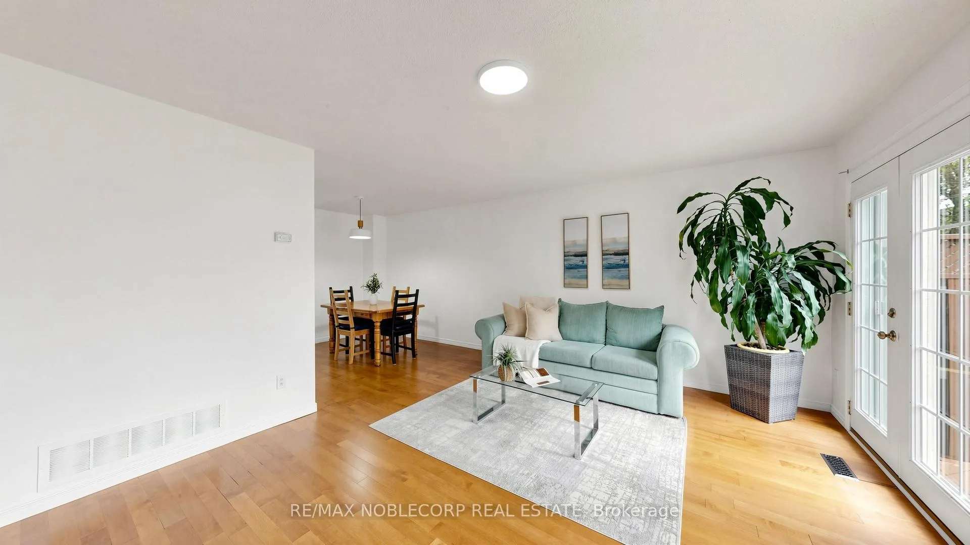 Photo 6 of 2240 Shipwright Road, Oakville, Glen Abbey — HOMEH