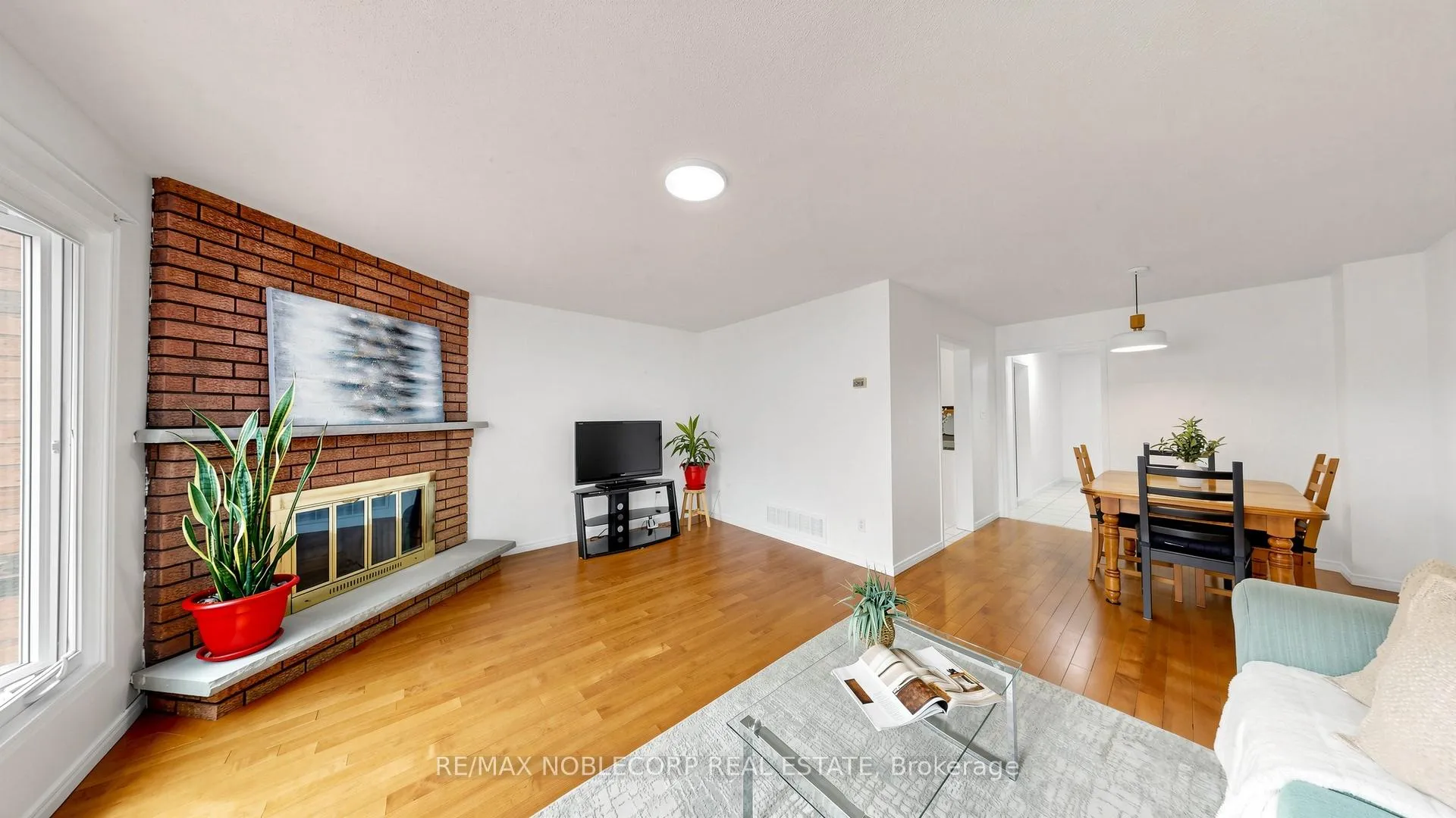 Photo 7 of 2240 Shipwright Road, Oakville, Glen Abbey — HOMEH