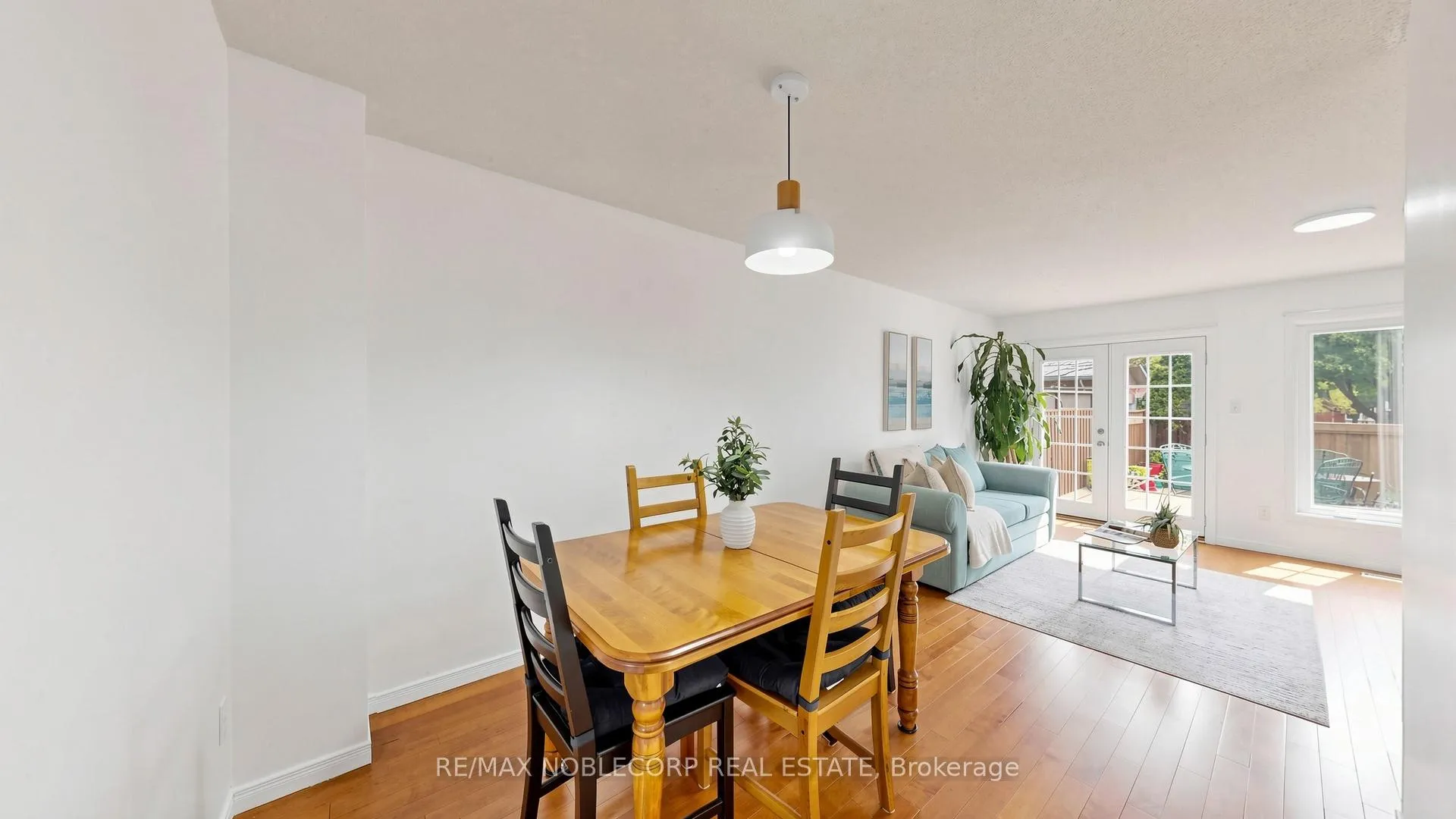 Photo 8 of 2240 Shipwright Road, Oakville, Glen Abbey — HOMEH
