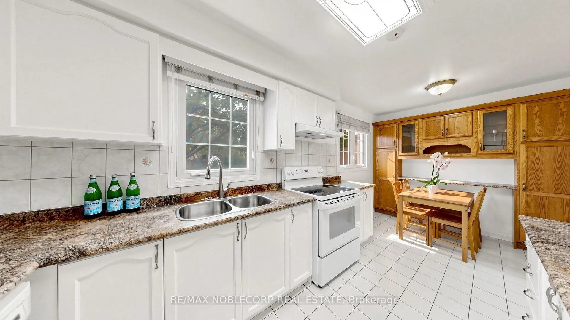 Photo 11 of 2240 Shipwright Road, Oakville, Glen Abbey — HOMEH