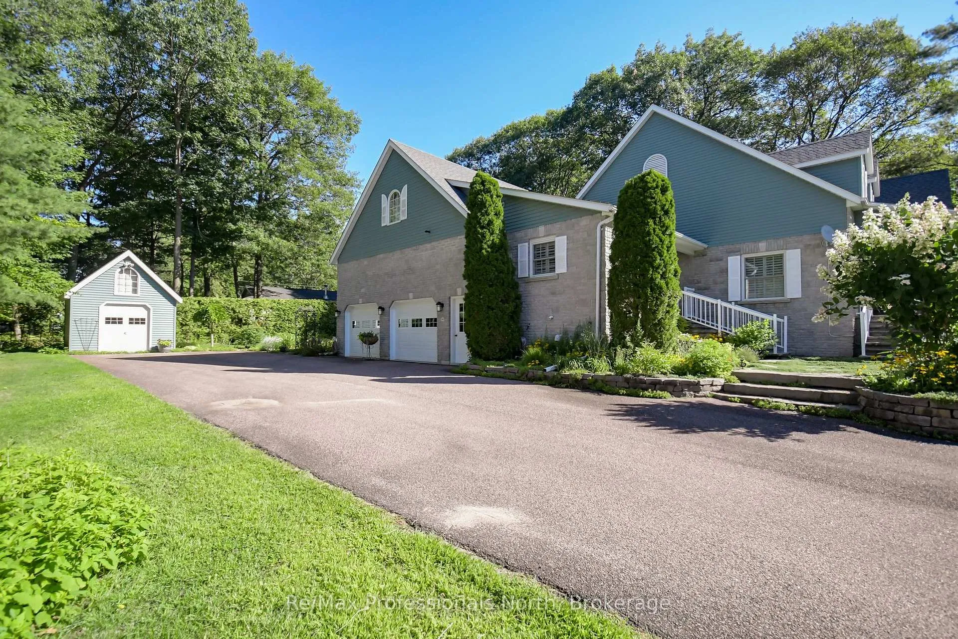 Front of 160 Tiffany Trail