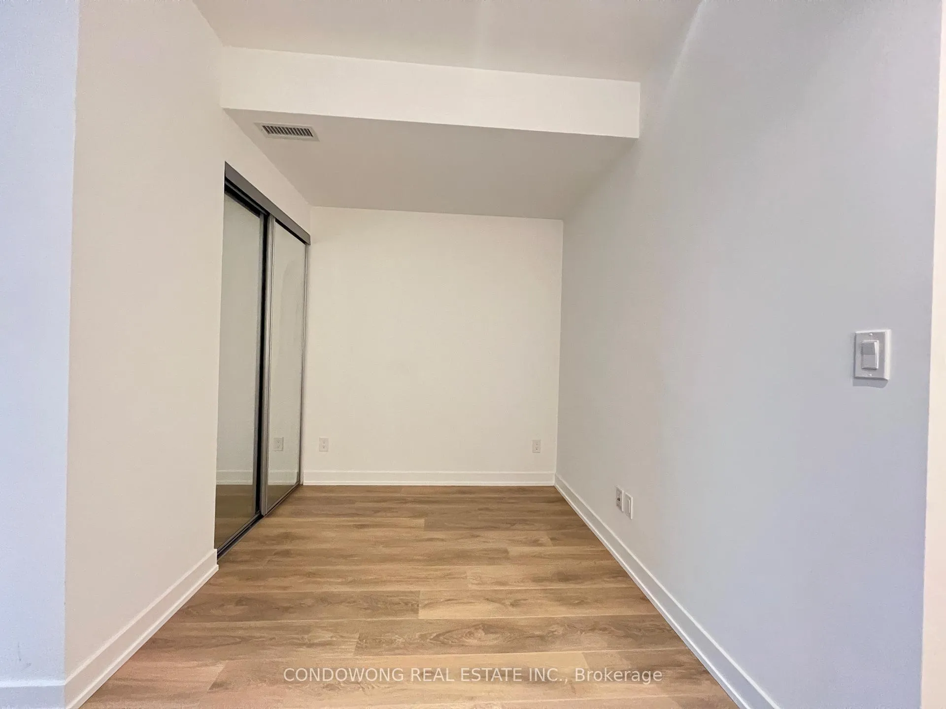 Photo 3 of Unit 3304, 501 Yonge Street, Toronto, Church-Yonge Corridor — HOMEH