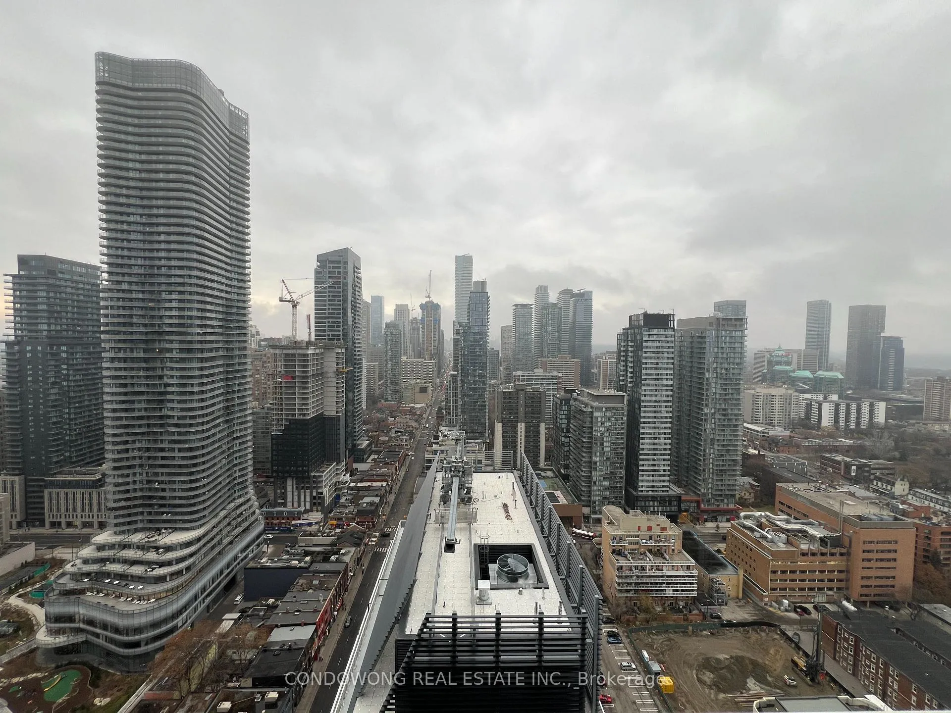 Photo 7 of Unit 3304, 501 Yonge Street, Toronto, Church-Yonge Corridor — HOMEH