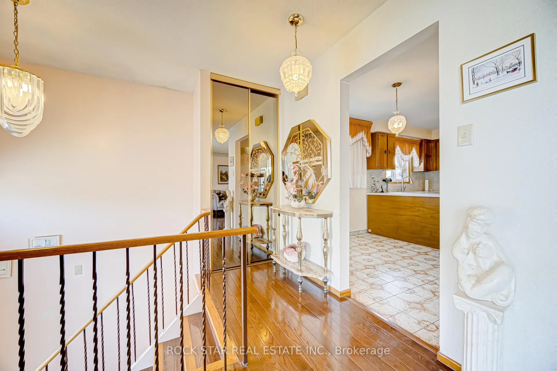 Photo 5 of 115 Glen Shields Avenue, Vaughan, Glen Shields — HOMEH