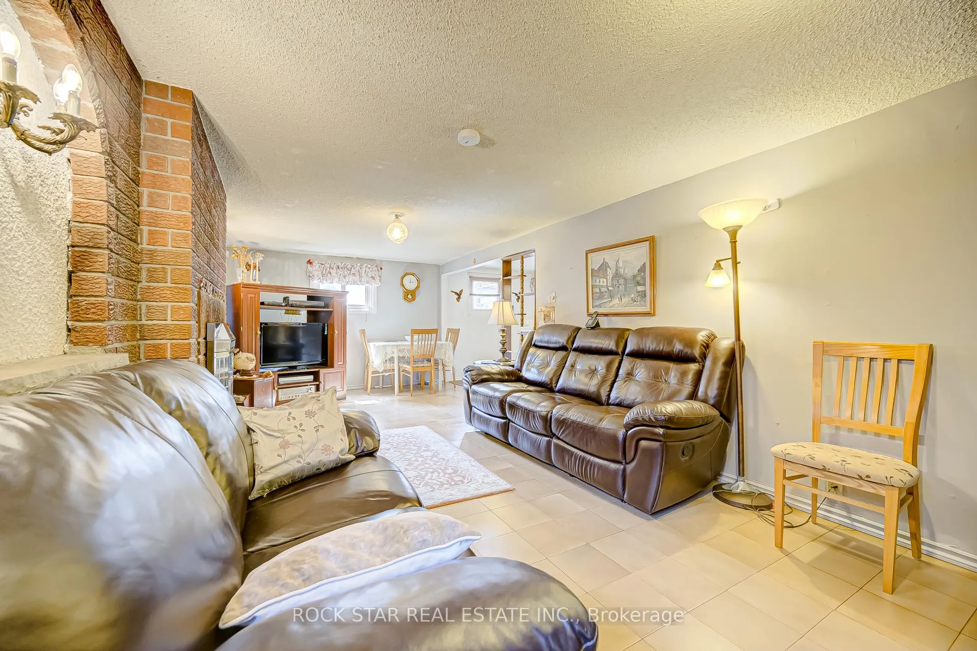 Photo 25 of 115 Glen Shields Avenue, Vaughan, Glen Shields — HOMEH