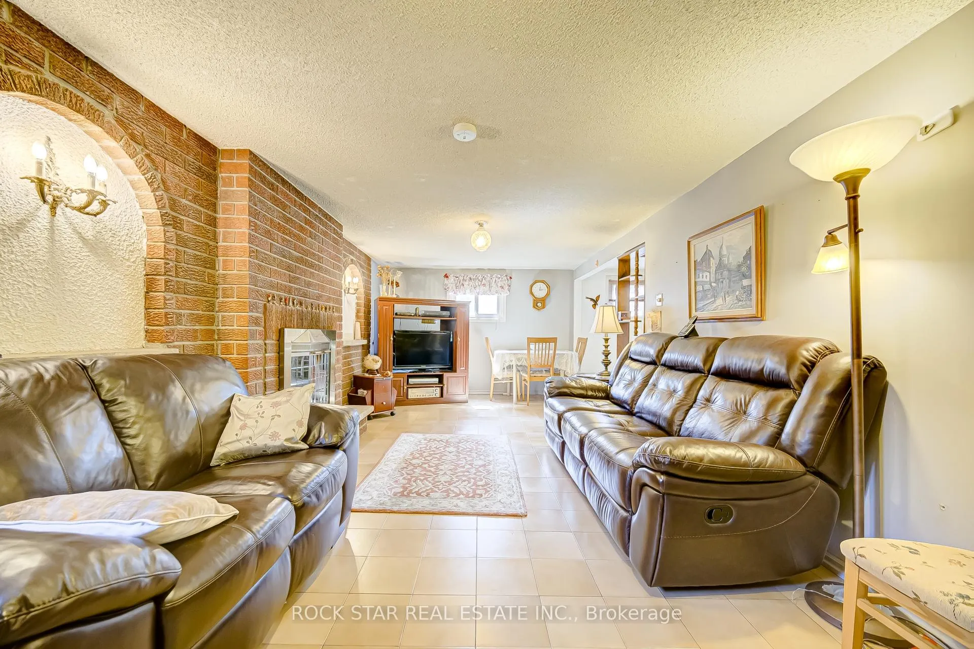 Photo 26 of 115 Glen Shields Avenue, Vaughan, Glen Shields — HOMEH