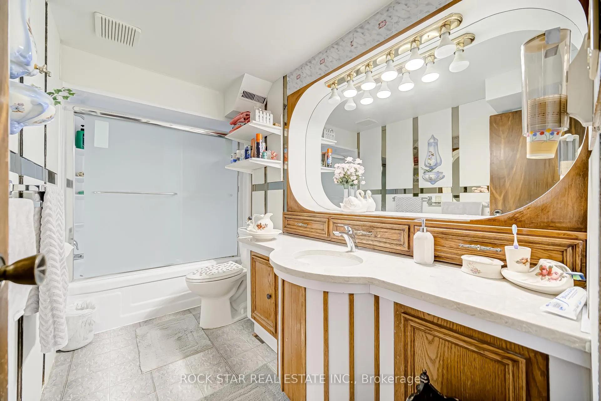 Photo 34 of 115 Glen Shields Avenue, Vaughan, Glen Shields — HOMEH