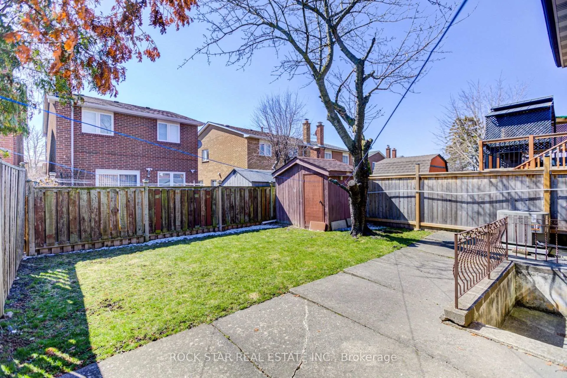 Photo 37 of 115 Glen Shields Avenue, Vaughan, Glen Shields — HOMEH