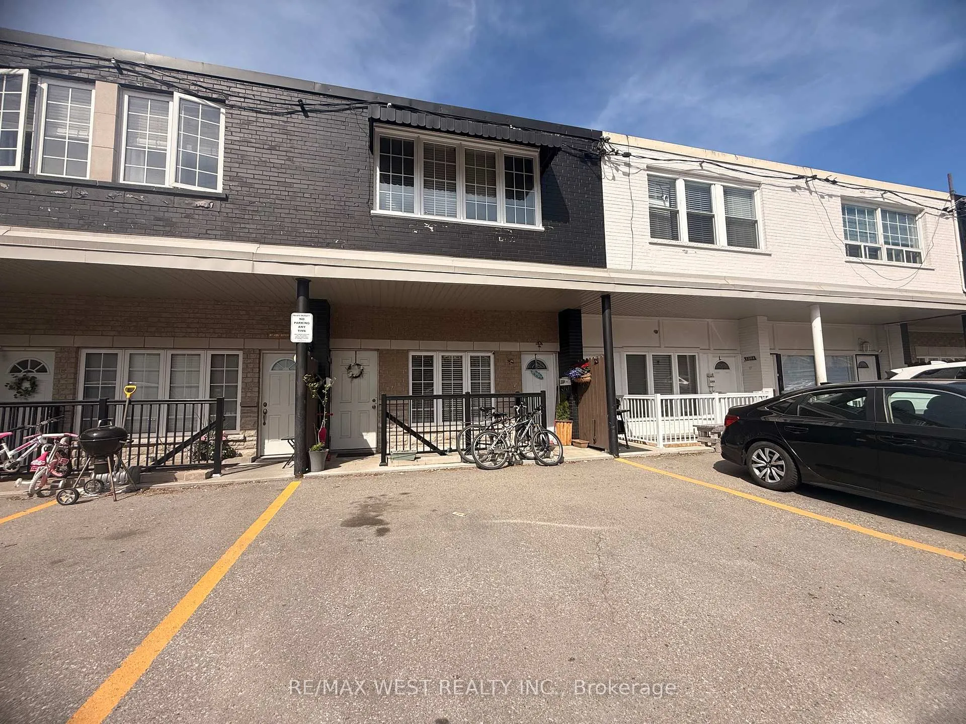Photo 1 of Unit C, 334 Silverthorn Avenue, Toronto, Keelesdale-Eglinton West — HOMEH