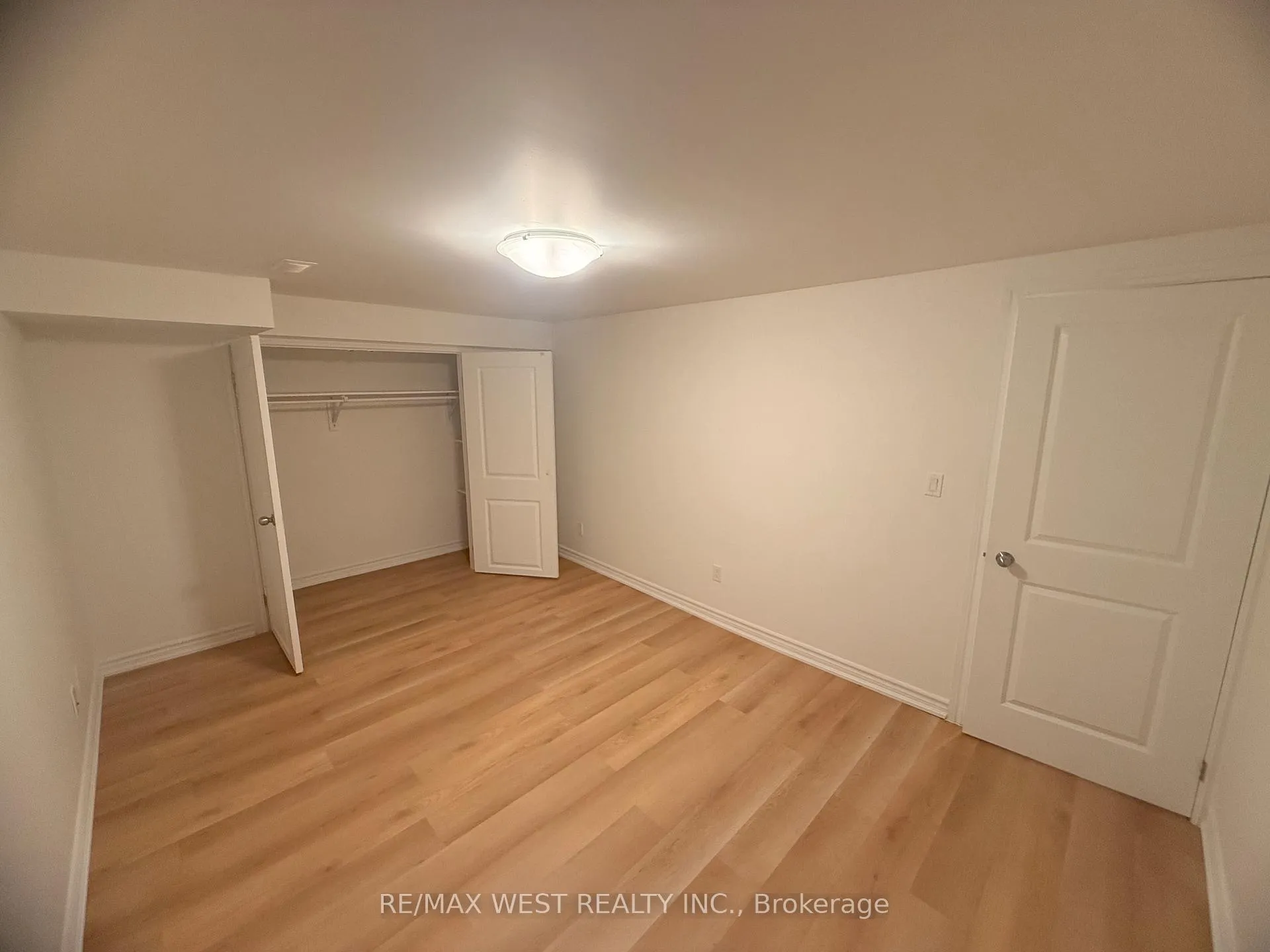 Photo 7 of Unit C, 334 Silverthorn Avenue, Toronto, Keelesdale-Eglinton West — HOMEH
