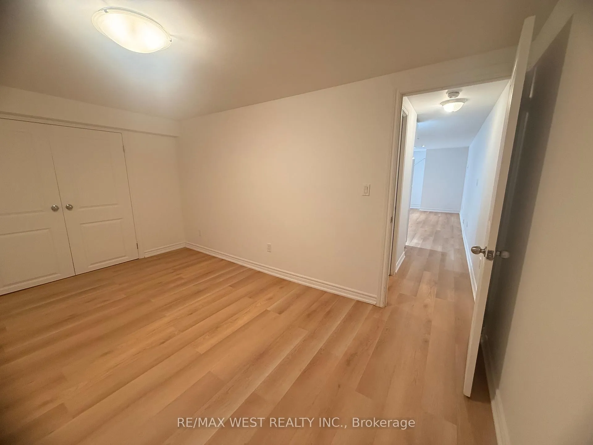 Photo 8 of Unit C, 334 Silverthorn Avenue, Toronto, Keelesdale-Eglinton West — HOMEH