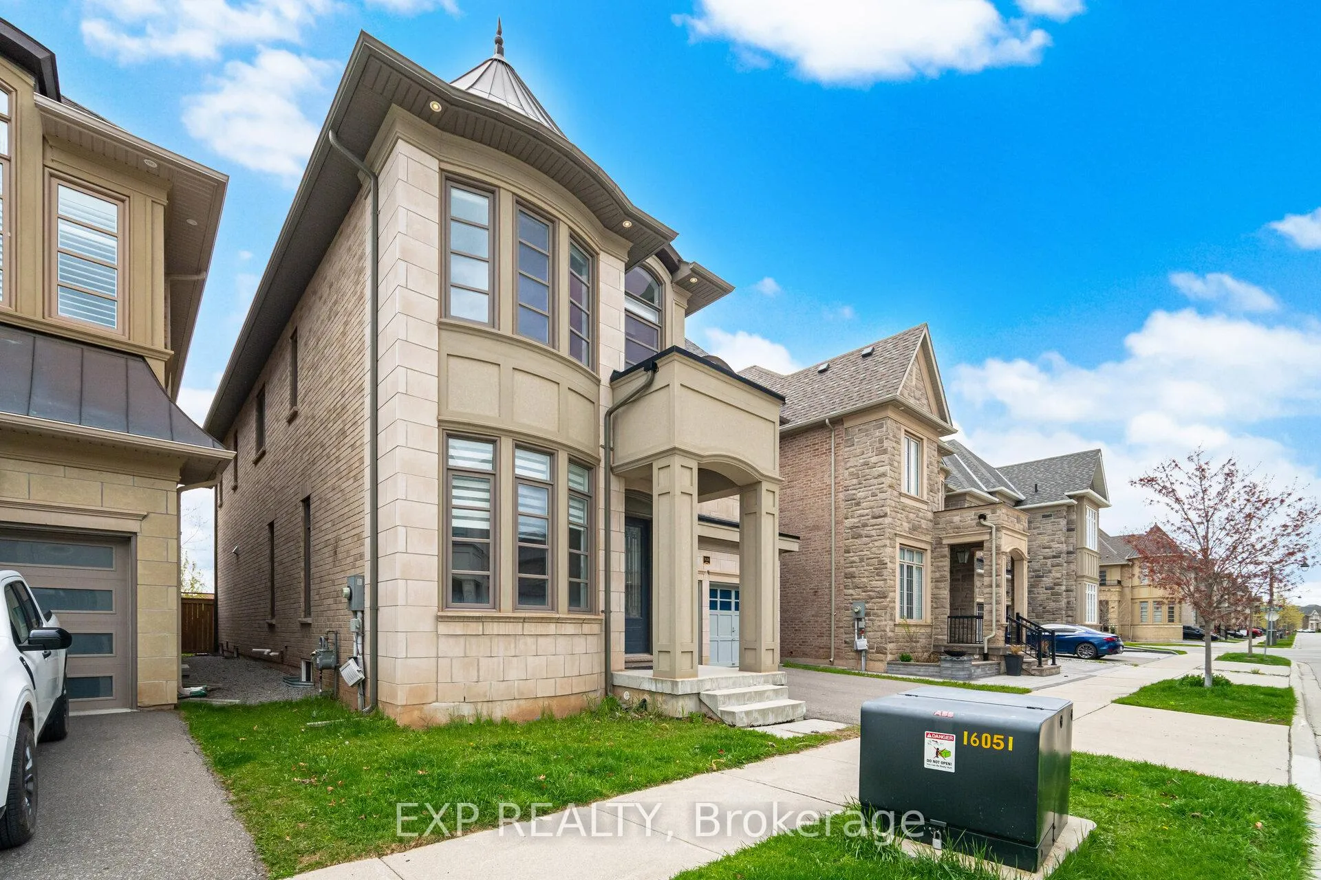 Photo 2 of 3128 Parsonage Crescent, Oakville, Glenorchy — HOMEH