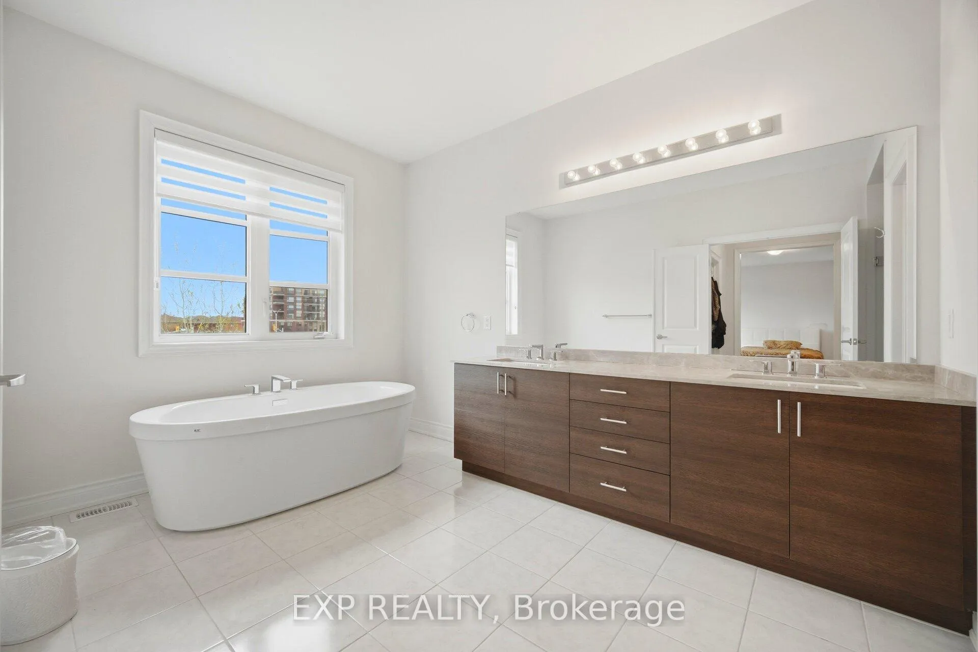 Photo 26 of 3128 Parsonage Crescent, Oakville, Glenorchy — HOMEH