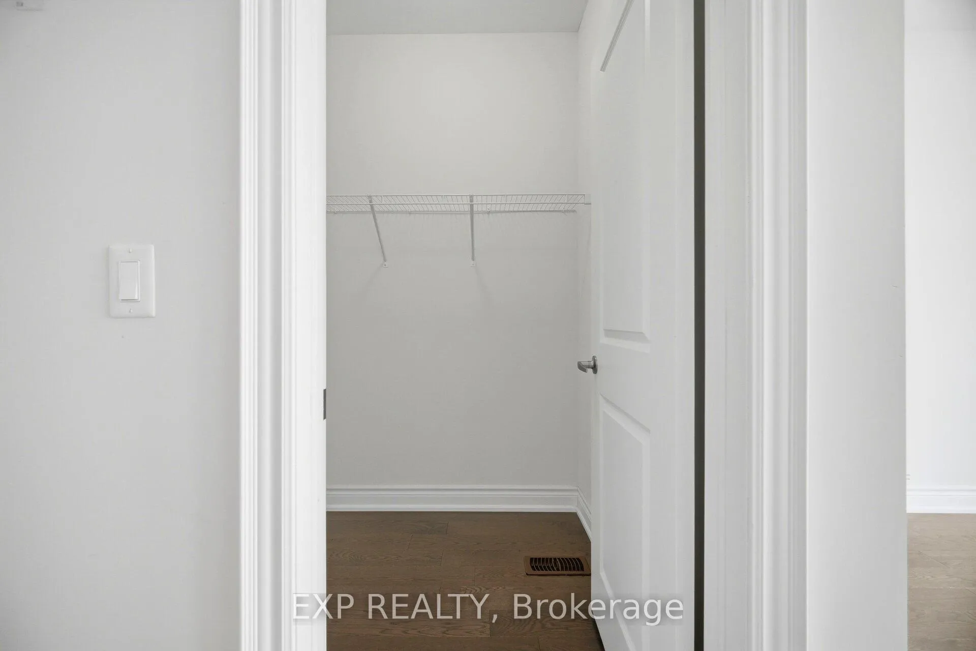Photo 33 of 3128 Parsonage Crescent, Oakville, Glenorchy — HOMEH