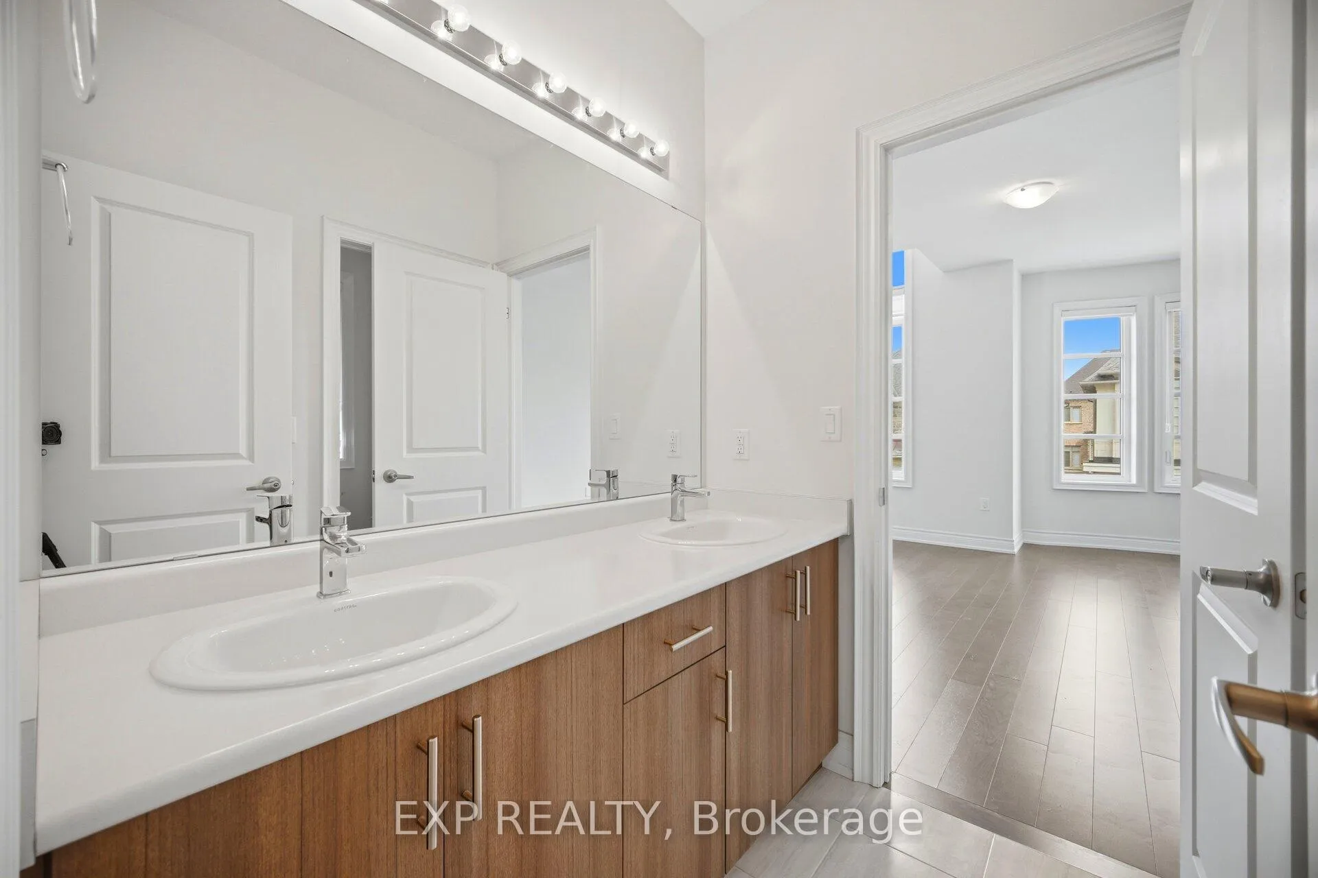 Photo 39 of 3128 Parsonage Crescent, Oakville, Glenorchy — HOMEH