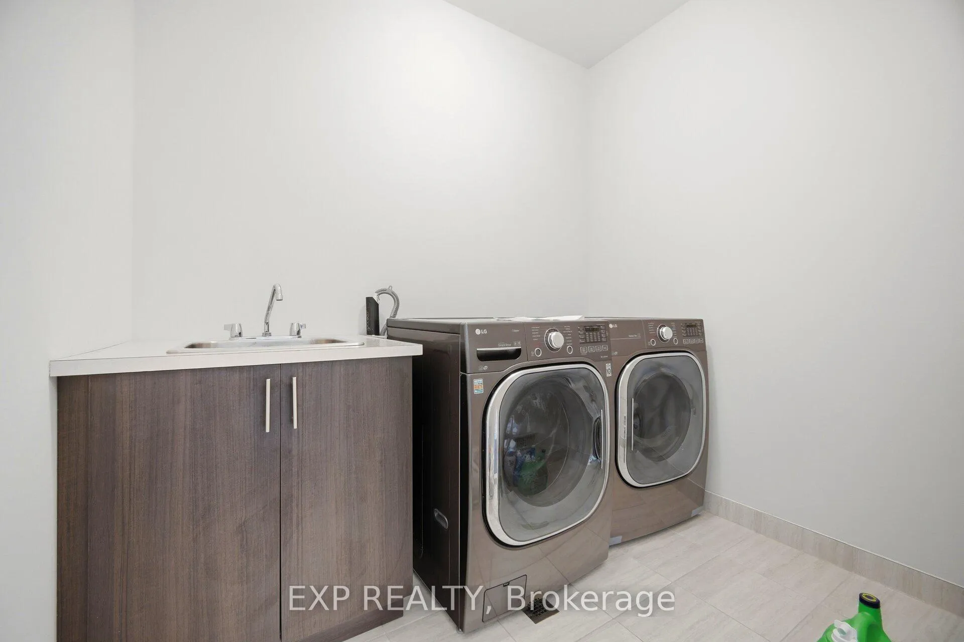 Photo 41 of 3128 Parsonage Crescent, Oakville, Glenorchy — HOMEH