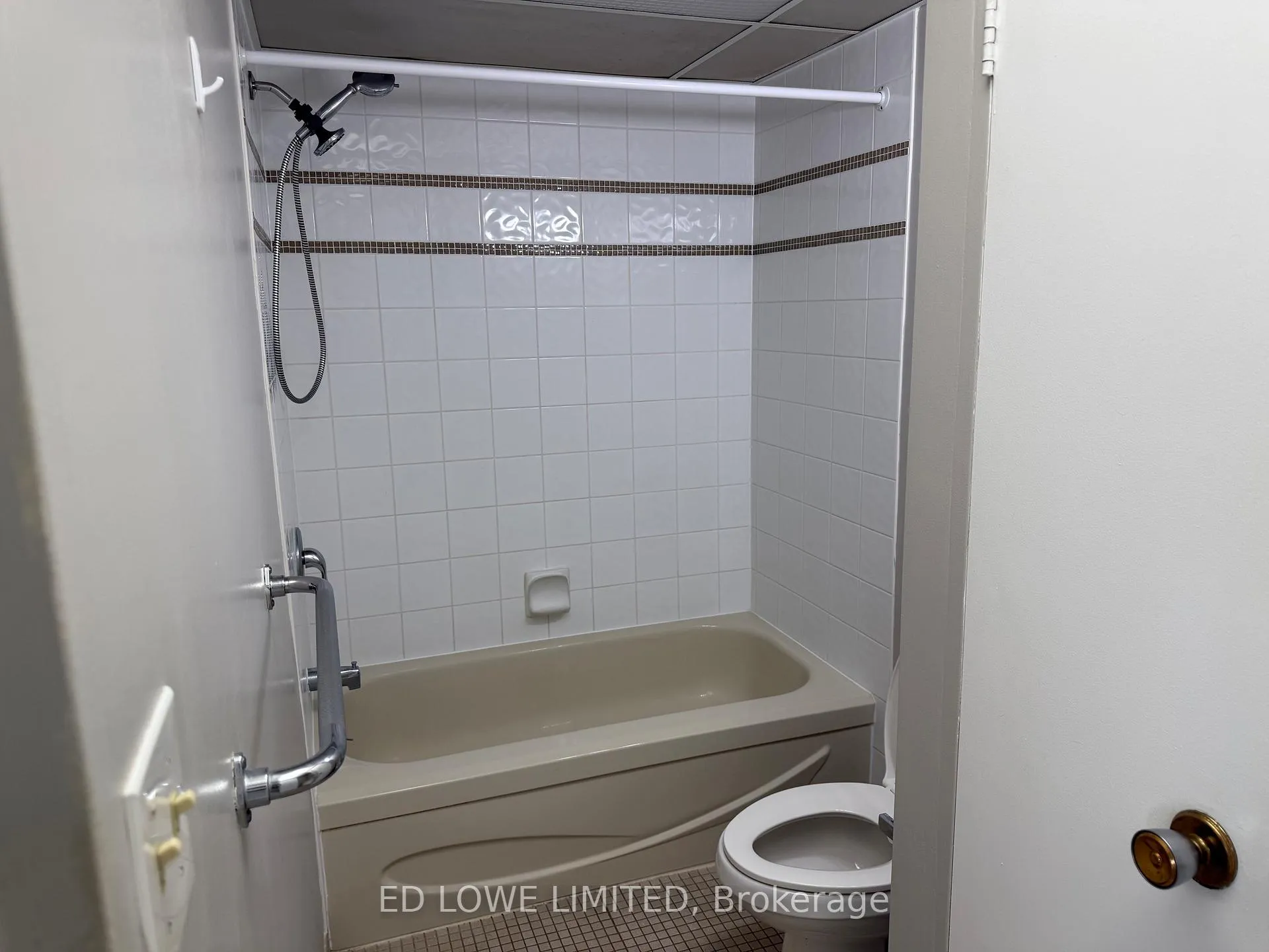Photo 16 of Unit 401, 7 Fittons Road E, Orillia — HOMEH