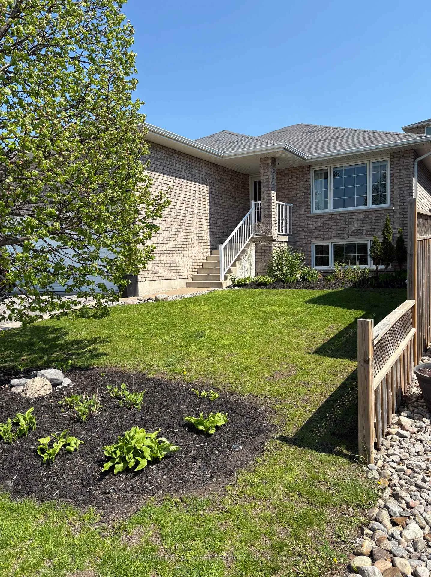 Front of 401 Bianco Crescent
