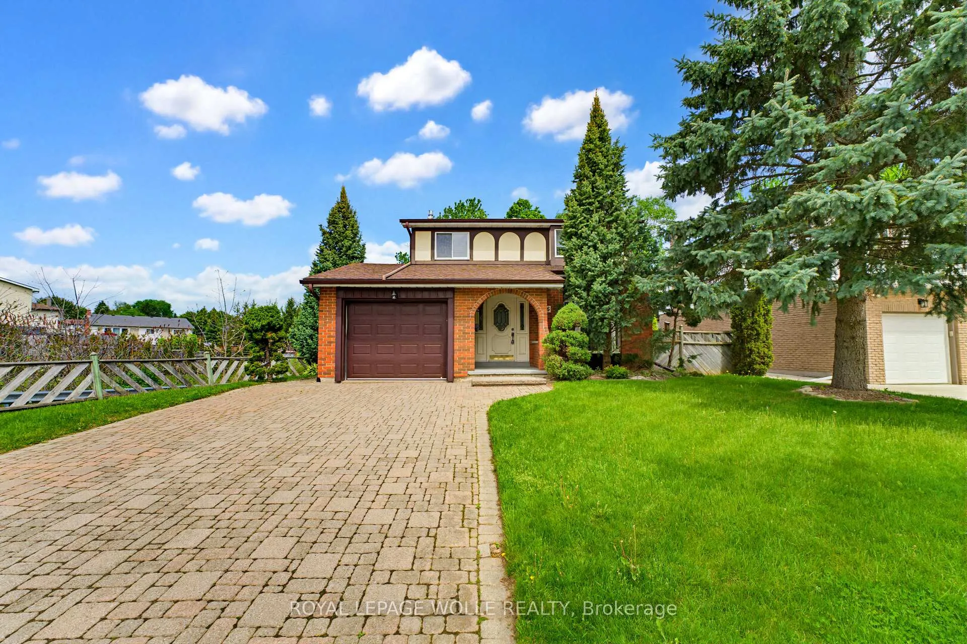 Photo 1 of 216 McGarry Drive, Kitchener — HOMEH