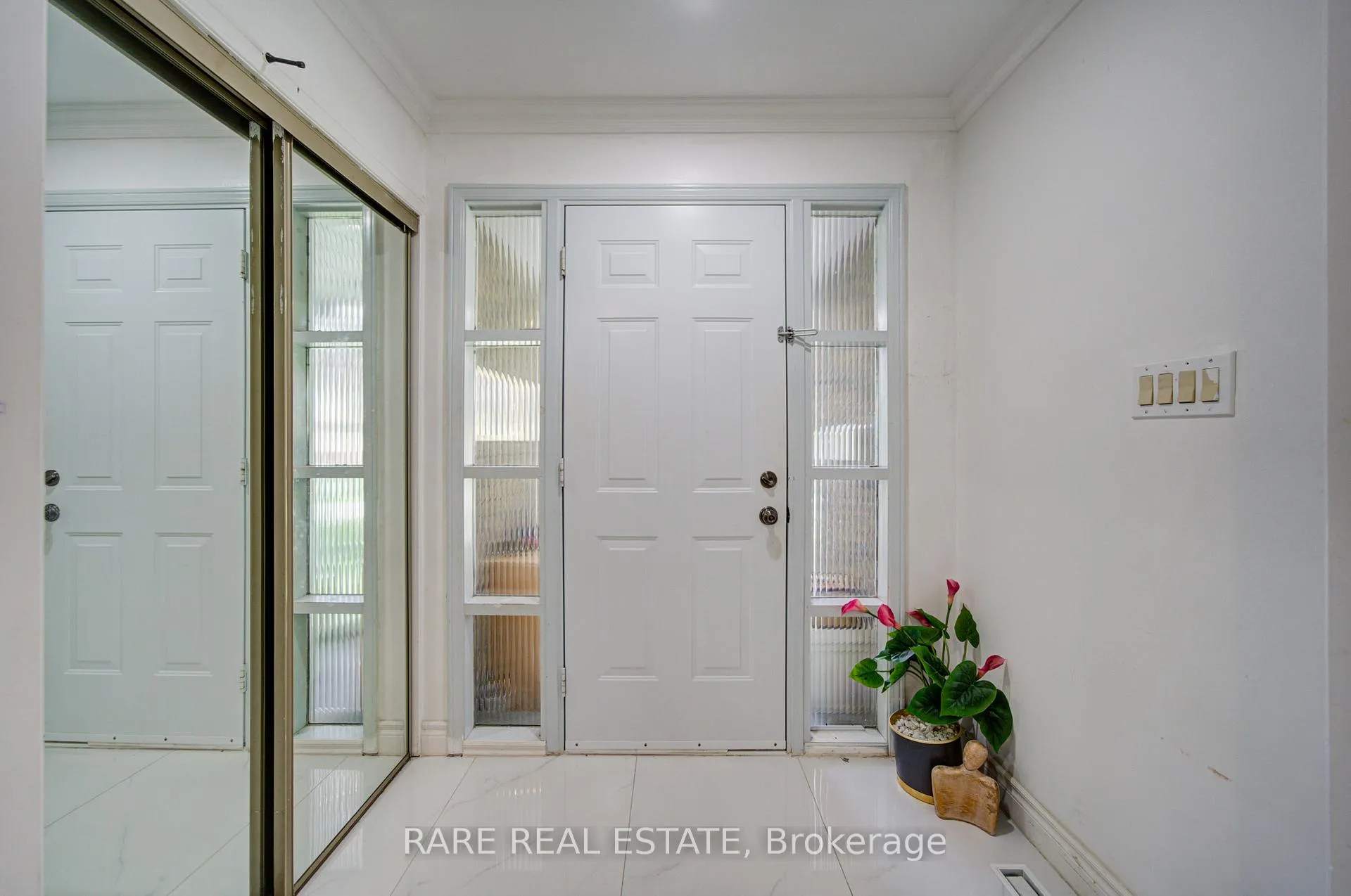 Photo 3 of 71 Willowbrook Road, Markham, Aileen-Willowbrook — HOMEH