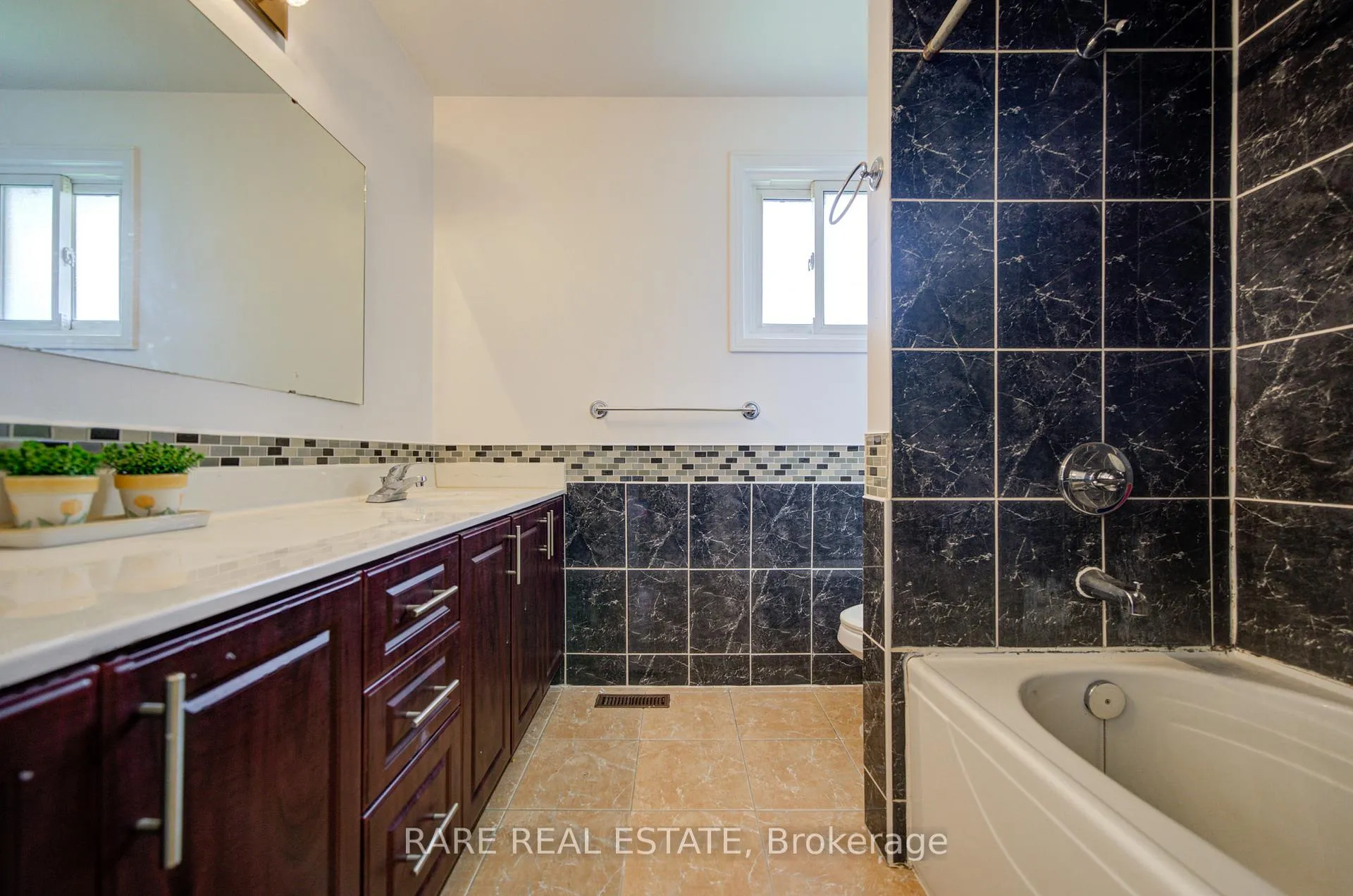 Photo 18 of 71 Willowbrook Road, Markham, Aileen-Willowbrook — HOMEH
