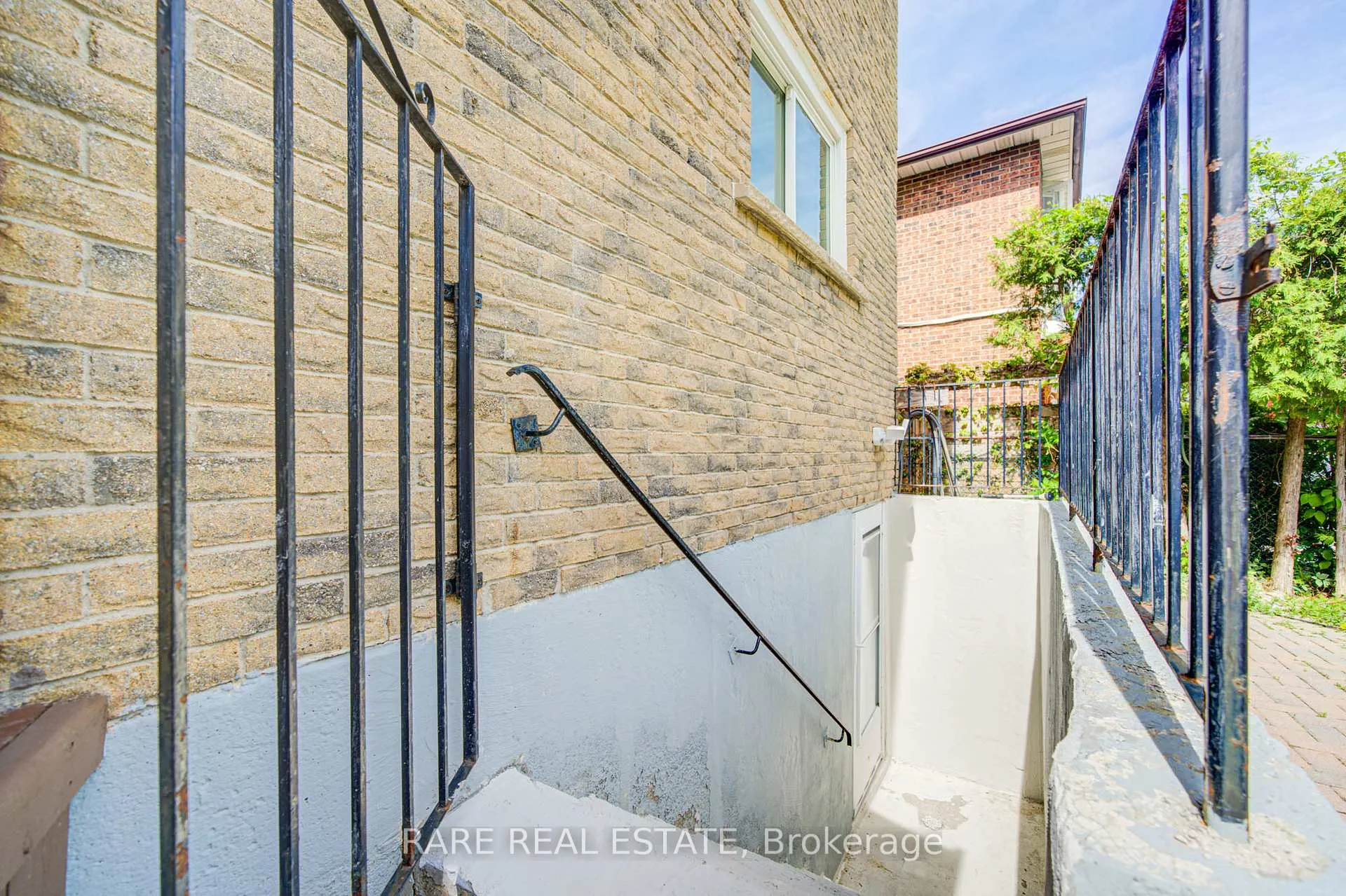 Photo 29 of 71 Willowbrook Road, Markham, Aileen-Willowbrook — HOMEH