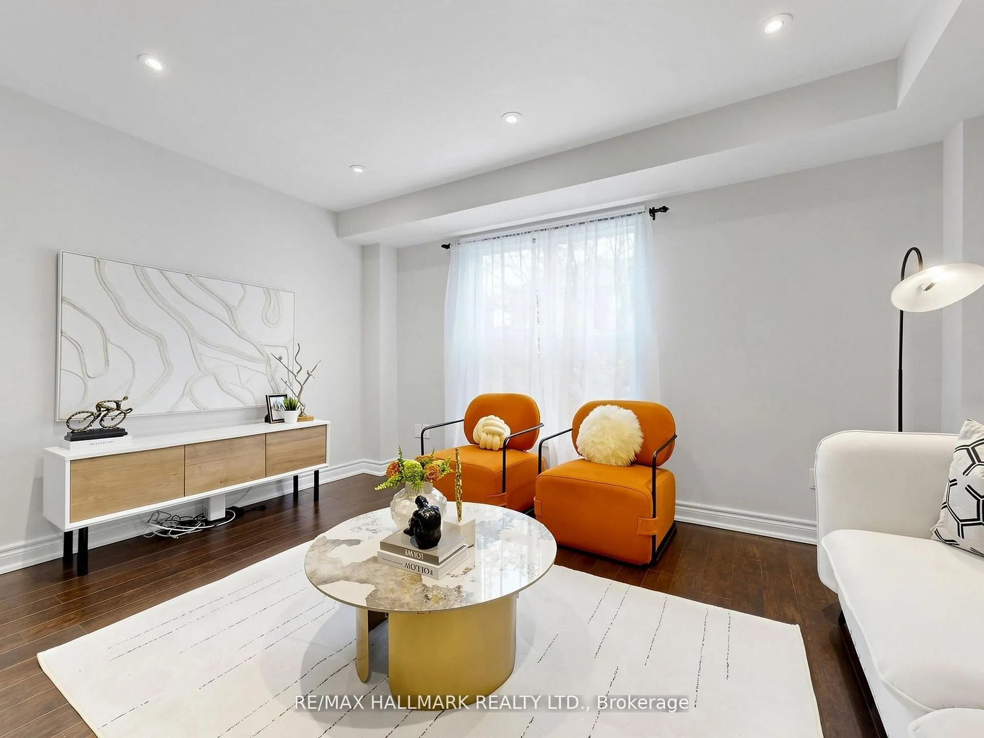 Photo 3 of 62 Wyatt Lane, Aurora, Bayview Wellington — HOMEH