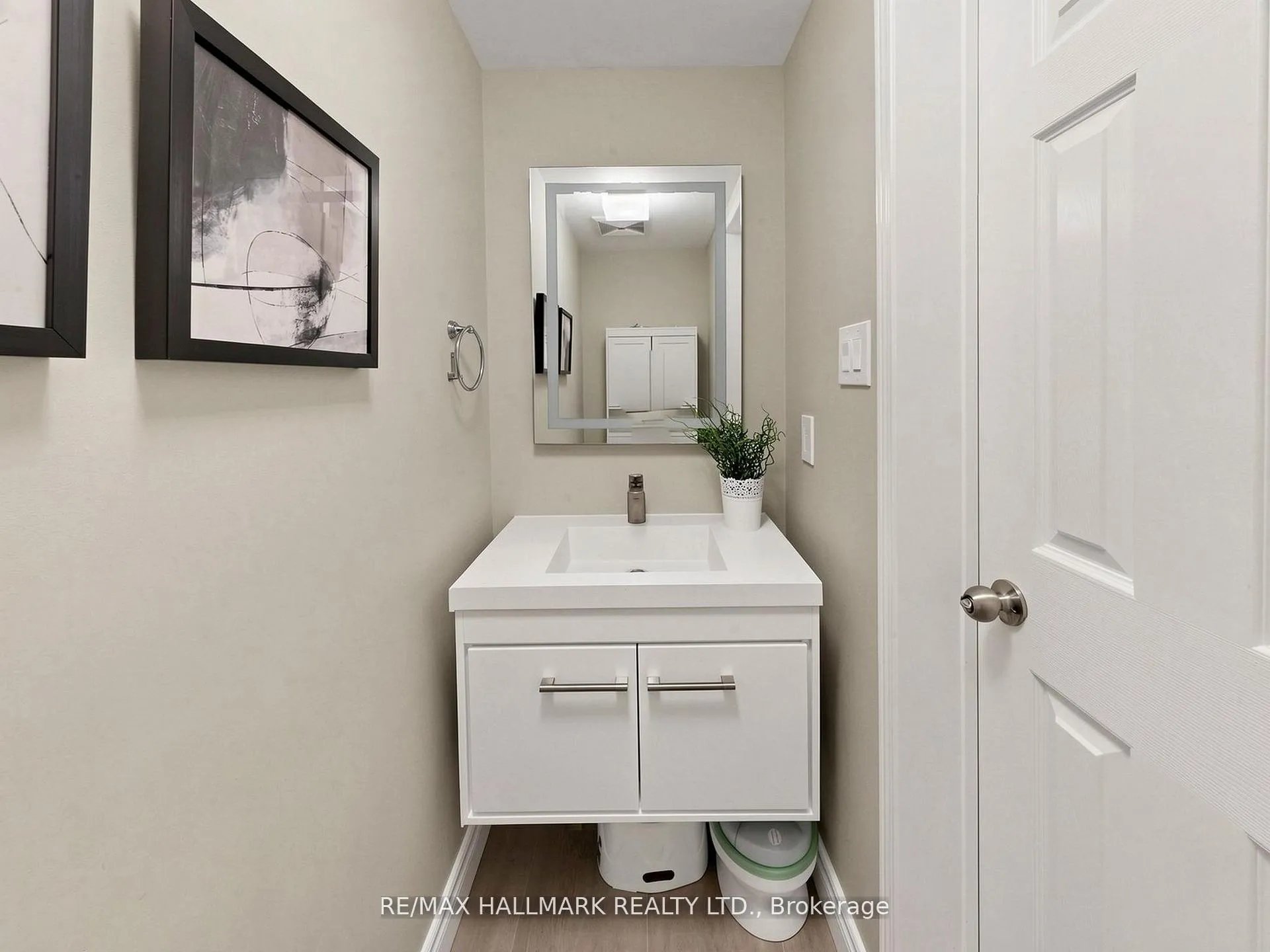 Photo 22 of 62 Wyatt Lane, Aurora, Bayview Wellington — HOMEH