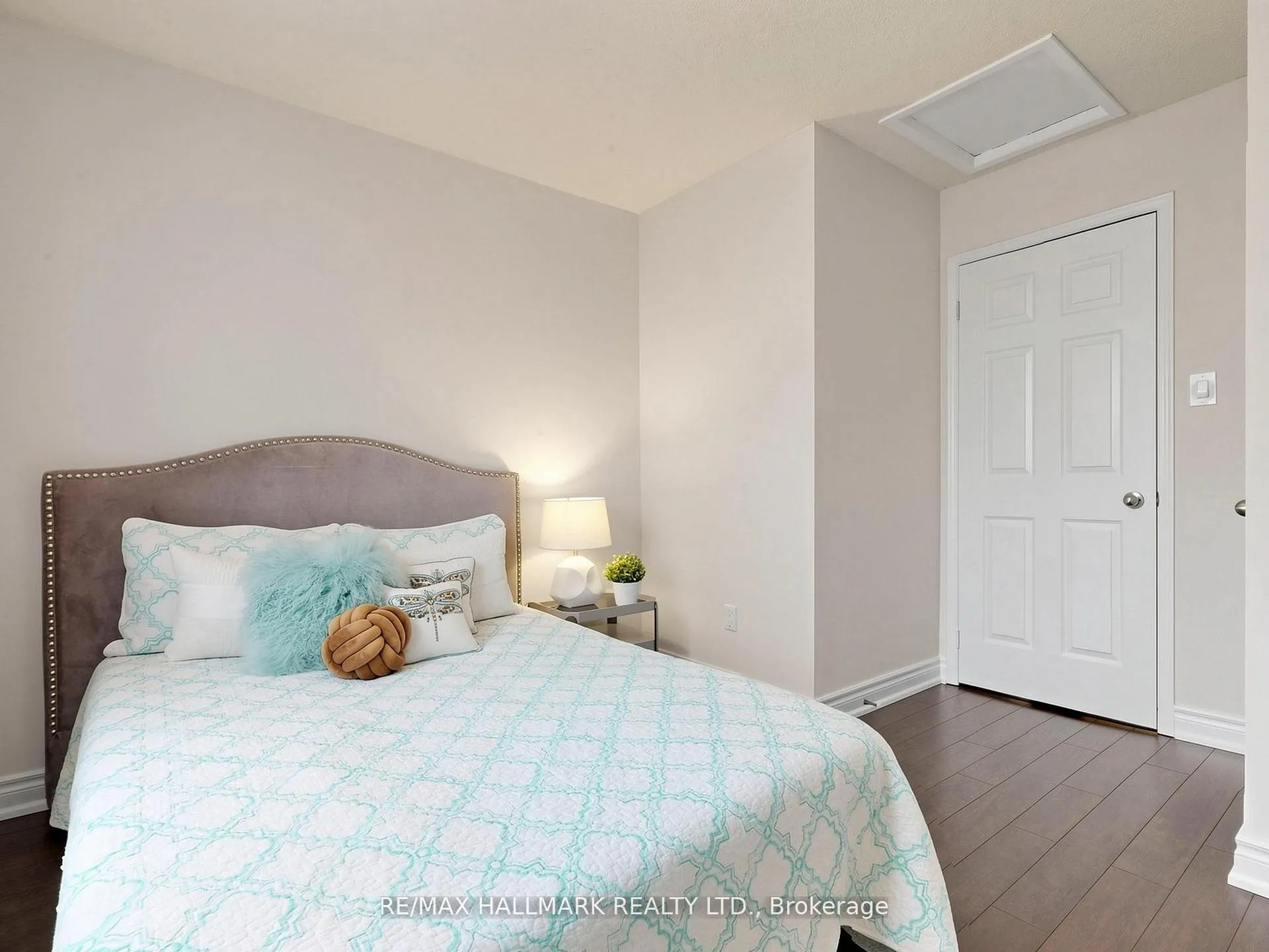 Photo 33 of 62 Wyatt Lane, Aurora, Bayview Wellington — HOMEH