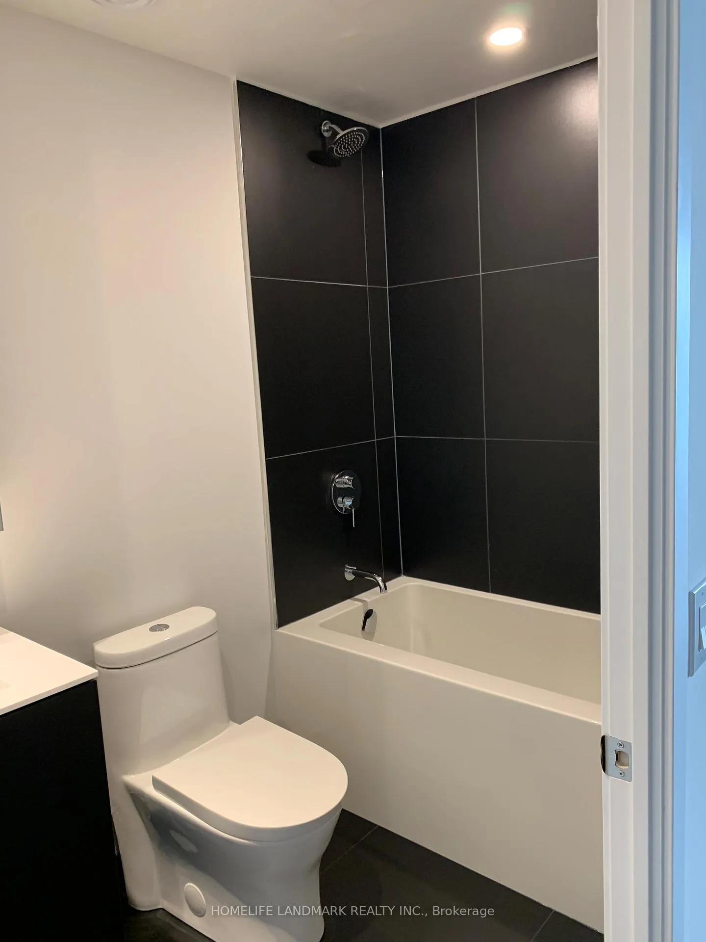 Photo 7 of Unit 1612, 20 Edward Street, Toronto, Bay Street Corridor — HOMEH