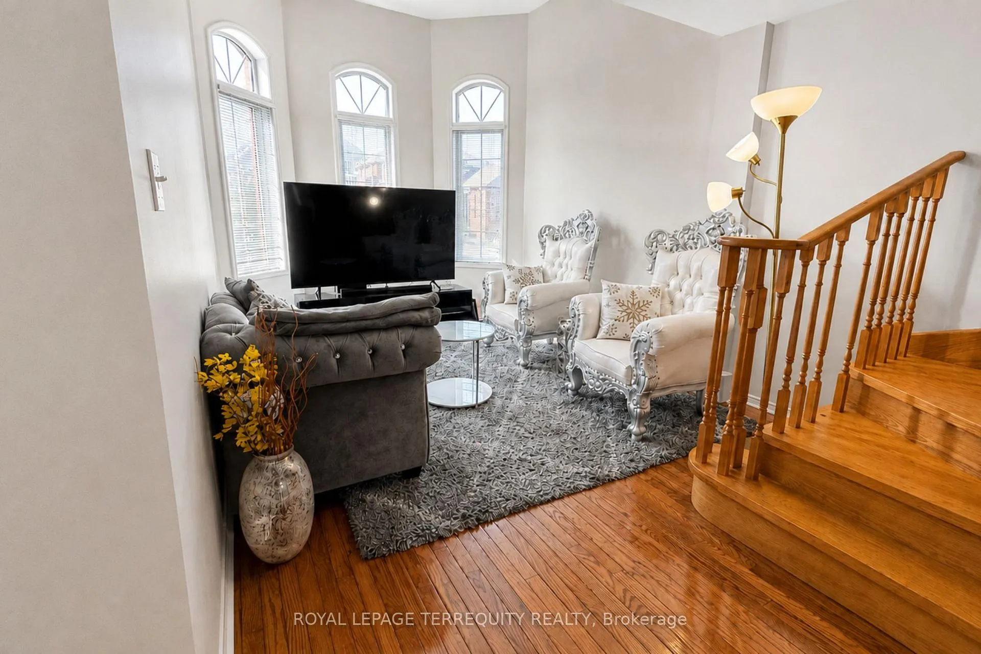 Photo 2 of Unit UPPER, 1215 Wadebridge Crescent, Oshawa, Eastdale — HOMEH