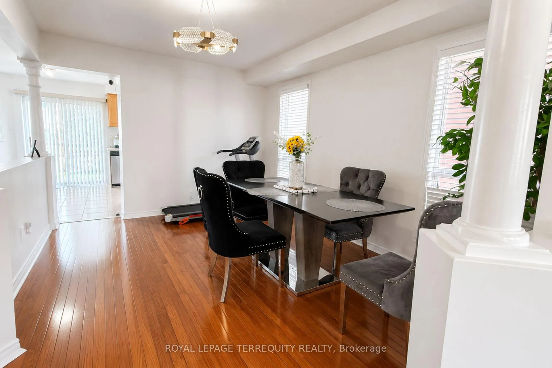 Photo 5 of Unit UPPER, 1215 Wadebridge Crescent, Oshawa, Eastdale — HOMEH