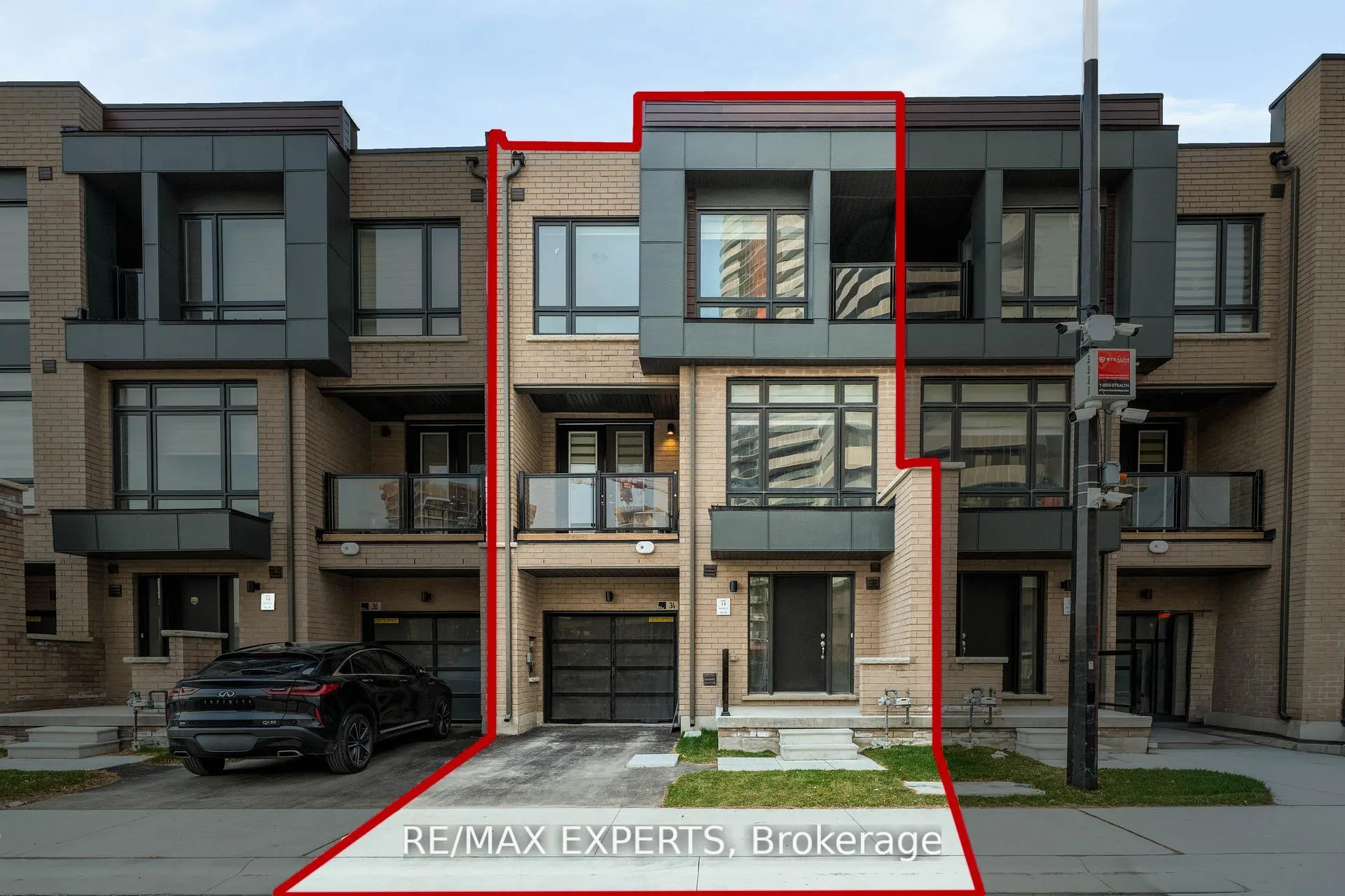 Photo 4 of 34 Dandara Gate, Vaughan, Steeles West Industrial — HOMEH