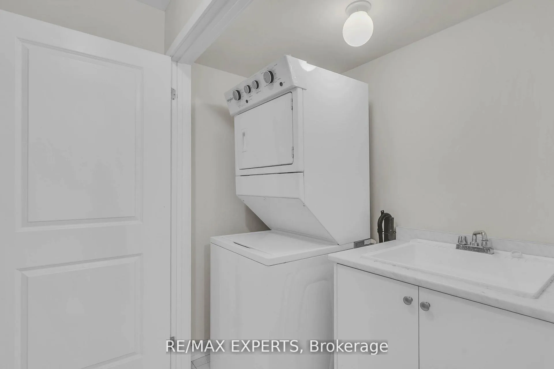 Photo 10 of 34 Dandara Gate, Vaughan, Steeles West Industrial — HOMEH