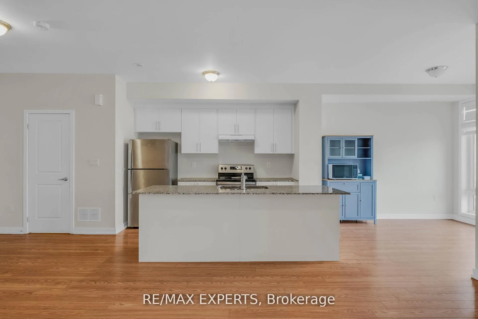 Photo 14 of 34 Dandara Gate, Vaughan, Steeles West Industrial — HOMEH
