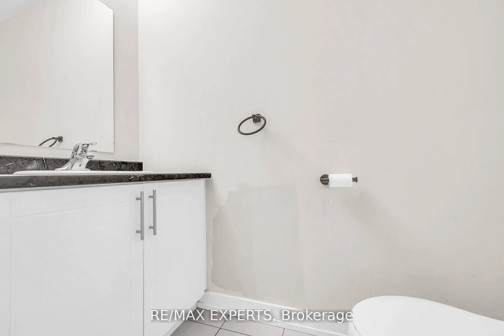 Photo 19 of 34 Dandara Gate, Vaughan, Steeles West Industrial — HOMEH