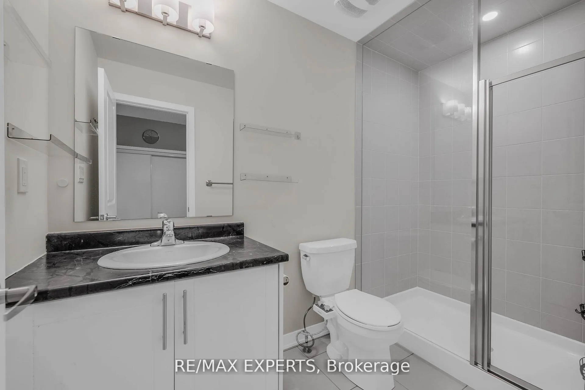 Photo 27 of 34 Dandara Gate, Vaughan, Steeles West Industrial — HOMEH