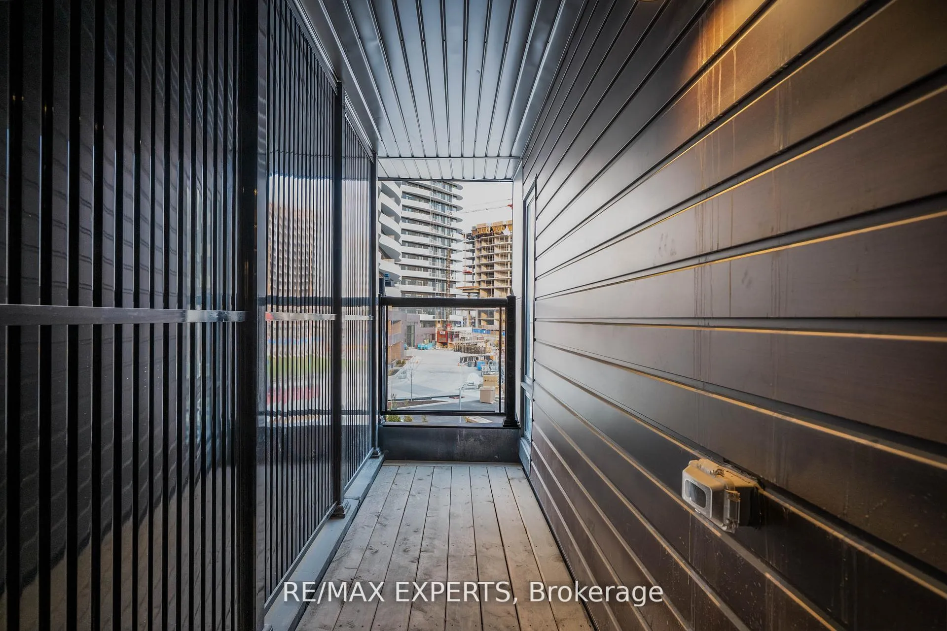 Photo 33 of 34 Dandara Gate, Vaughan, Steeles West Industrial — HOMEH