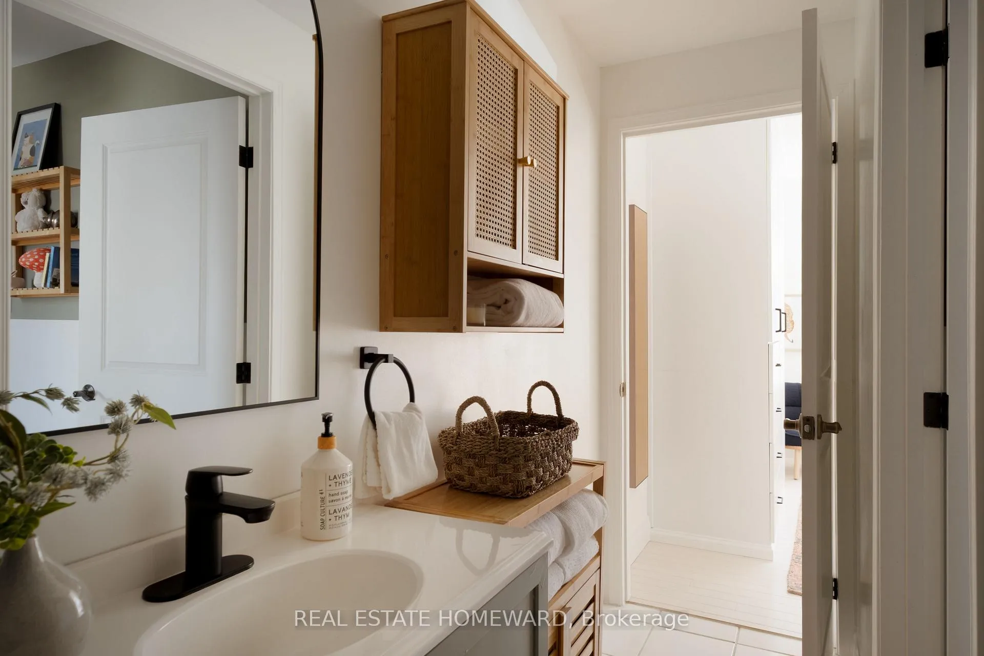 Photo 26 of 52 Balfour Avenue, Toronto, Danforth Village-East York — HOMEH