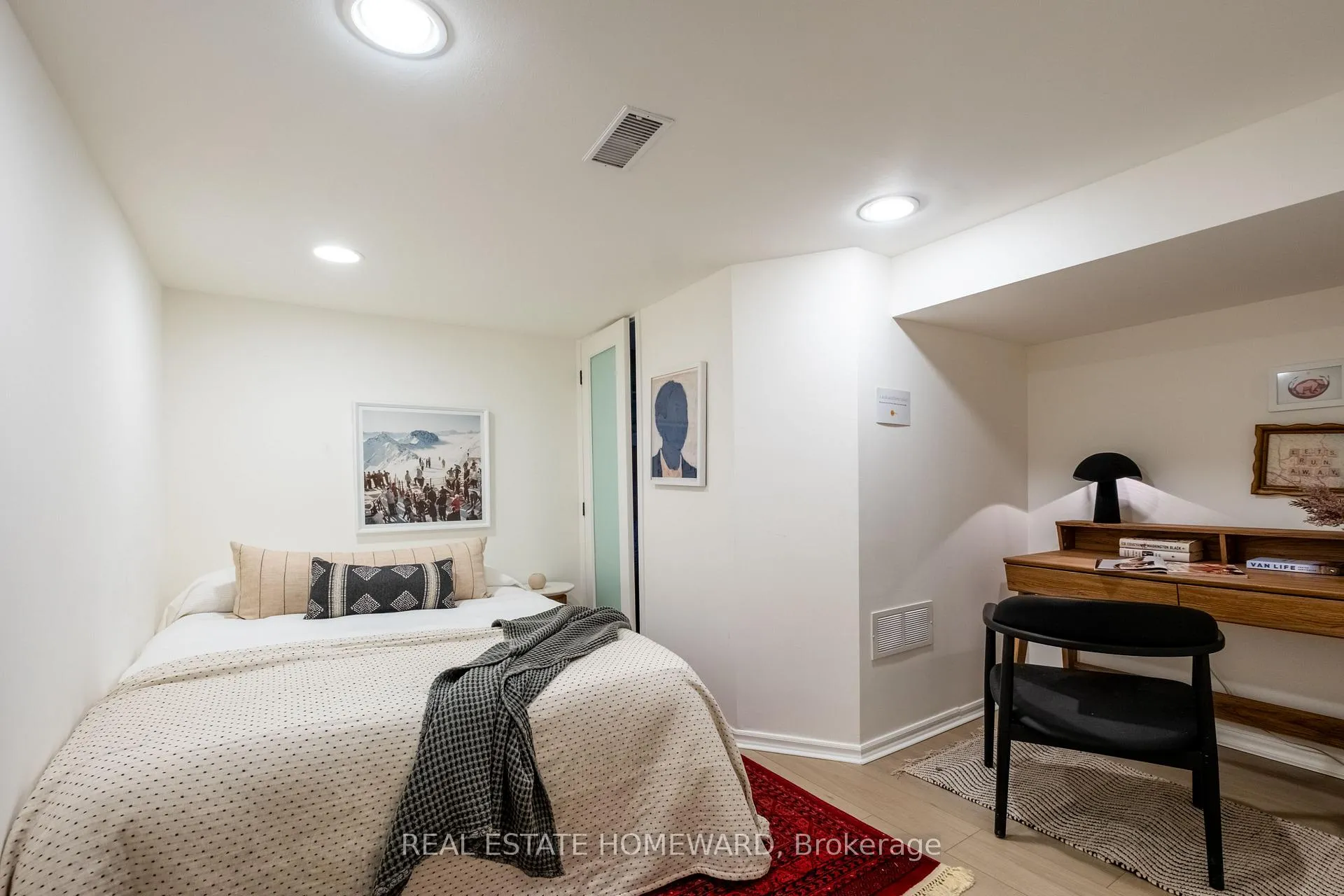 Photo 28 of 52 Balfour Avenue, Toronto, Danforth Village-East York — HOMEH