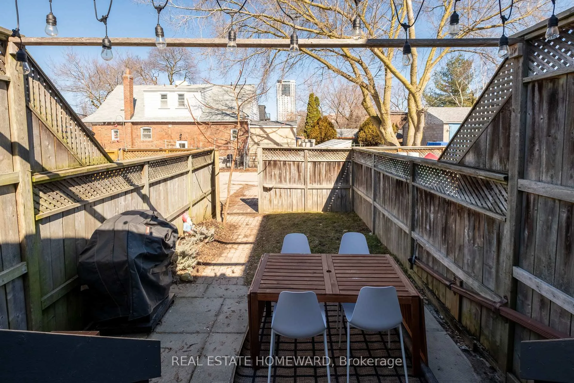 Photo 33 of 52 Balfour Avenue, Toronto, Danforth Village-East York — HOMEH