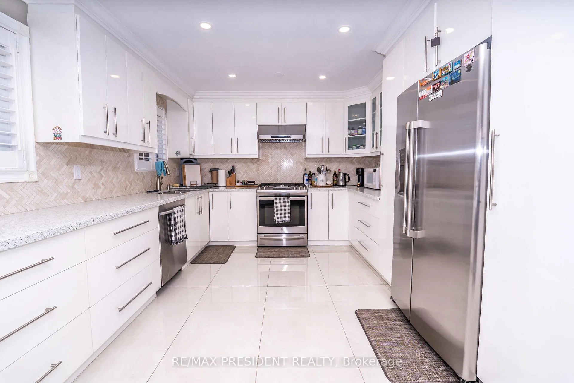 Photo 8 of 233 Rutherford Road N, Brampton, Madoc — HOMEH