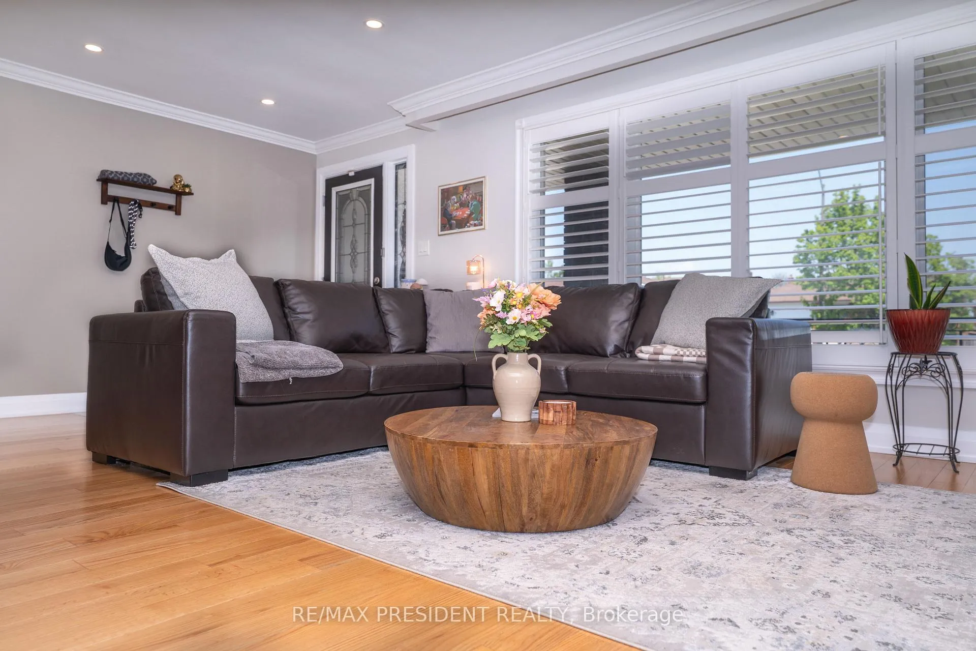 Photo 10 of 233 Rutherford Road N, Brampton, Madoc — HOMEH