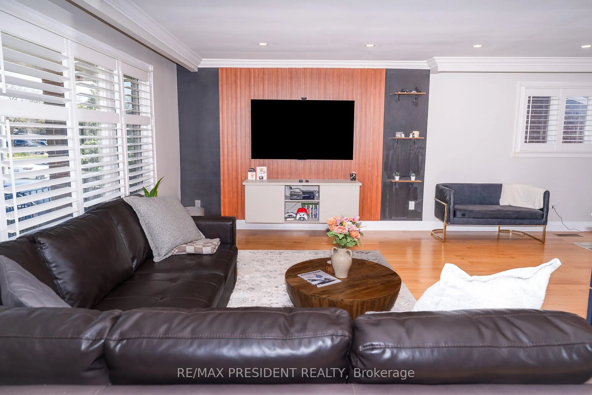 Photo 11 of 233 Rutherford Road N, Brampton, Madoc — HOMEH