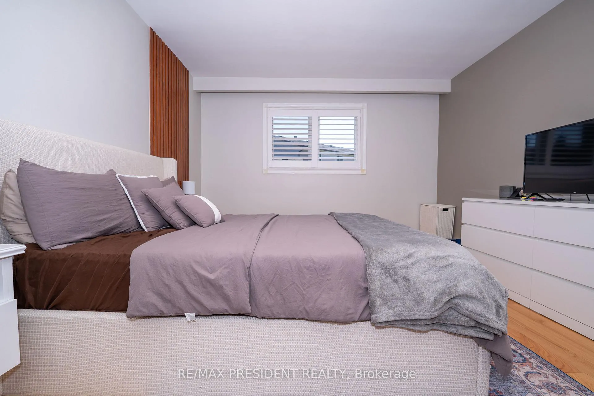 Photo 18 of 233 Rutherford Road N, Brampton, Madoc — HOMEH