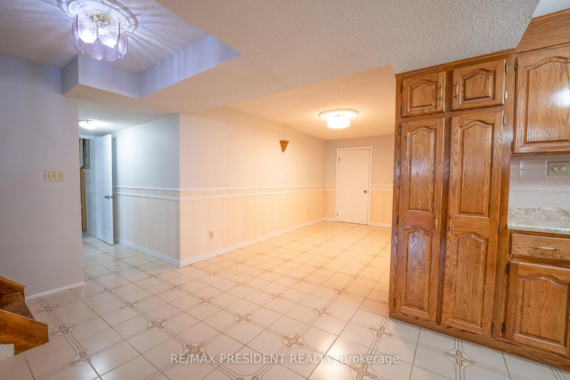 Photo 36 of 233 Rutherford Road N, Brampton, Madoc — HOMEH
