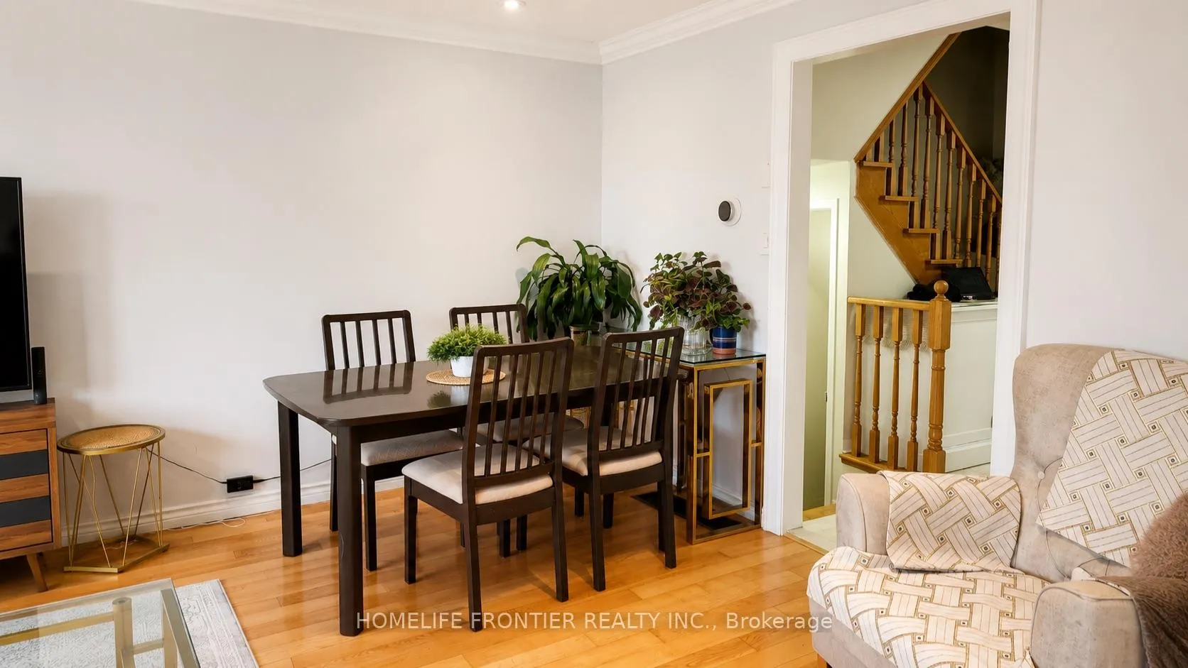 Photo 12 of 153 Purcell Crescent, Vaughan, Maple — HOMEH