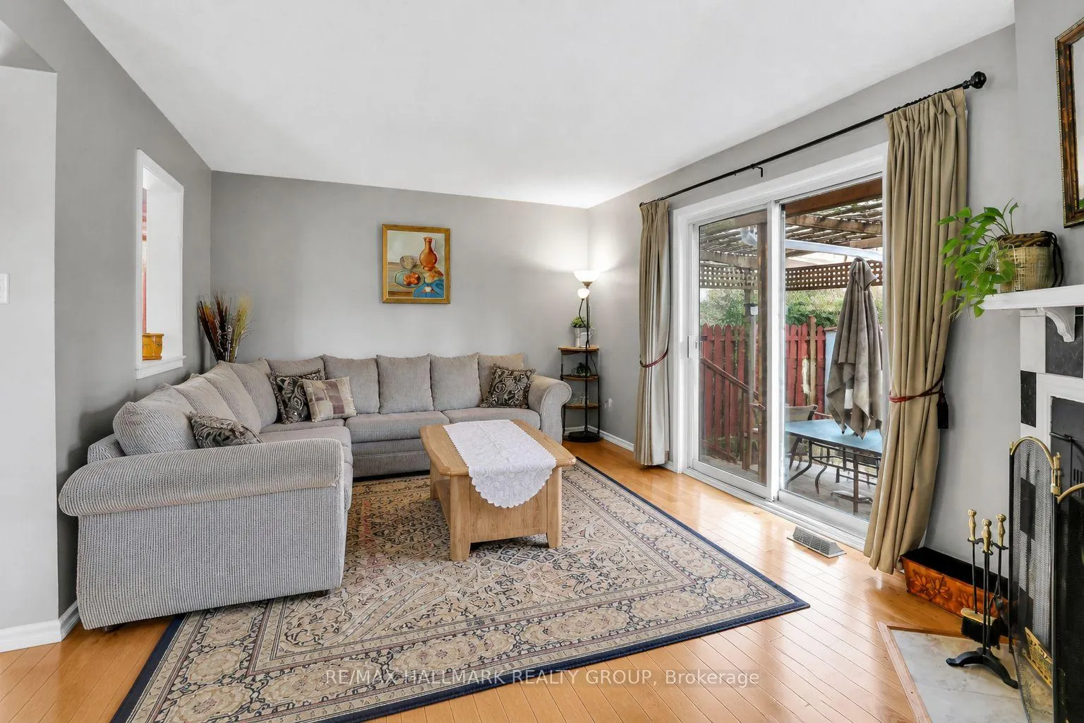 Photo 5 of 730 Malibu Terrace, Ottawa, Courtland Park — HOMEH
