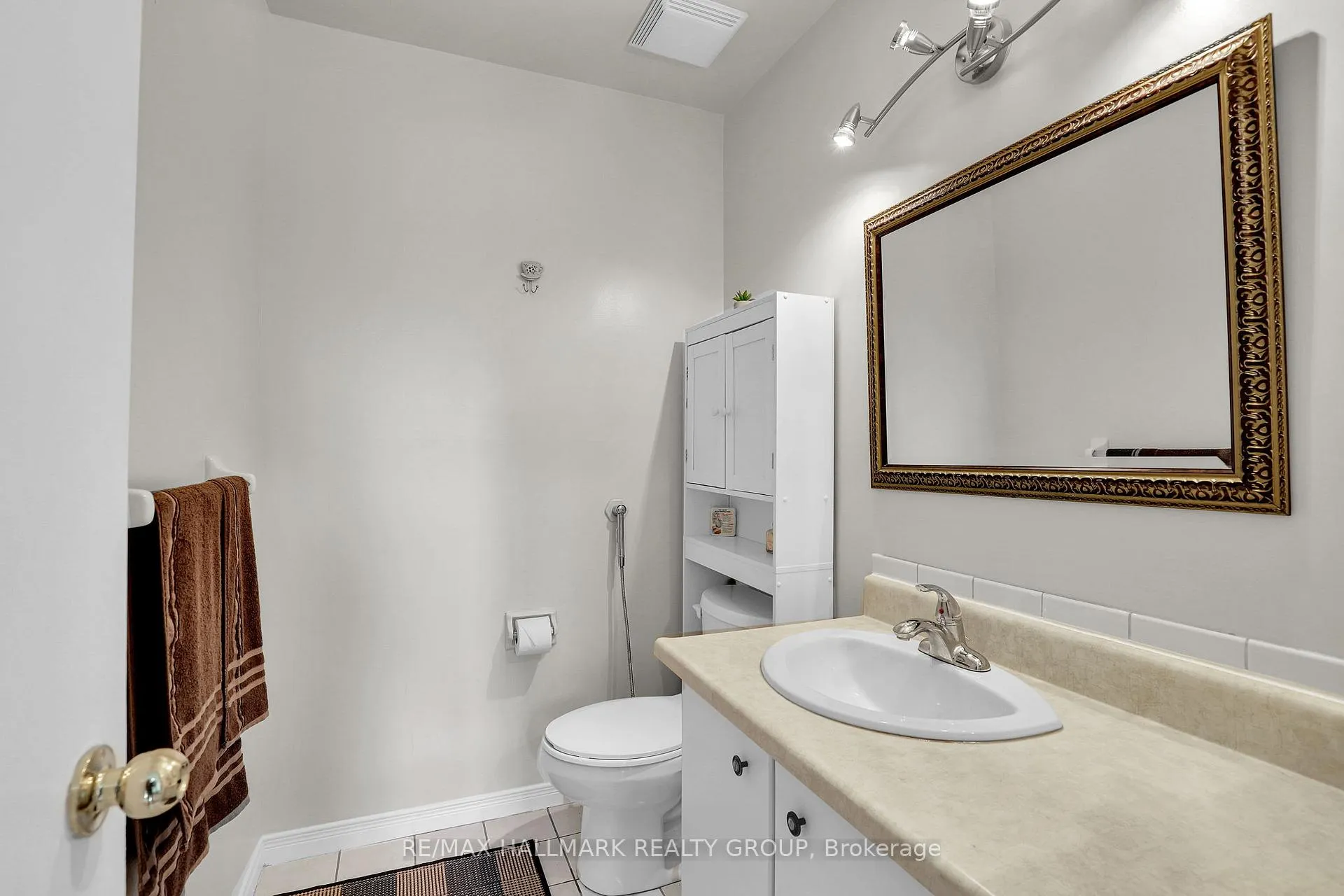 Photo 9 of 730 Malibu Terrace, Ottawa, Courtland Park — HOMEH